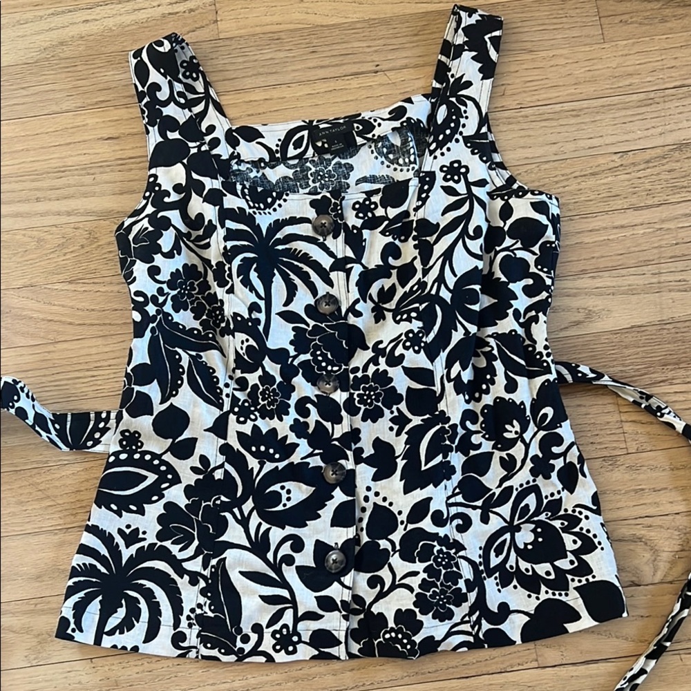Ann Taylor Black and White Floral Tie Front Tank